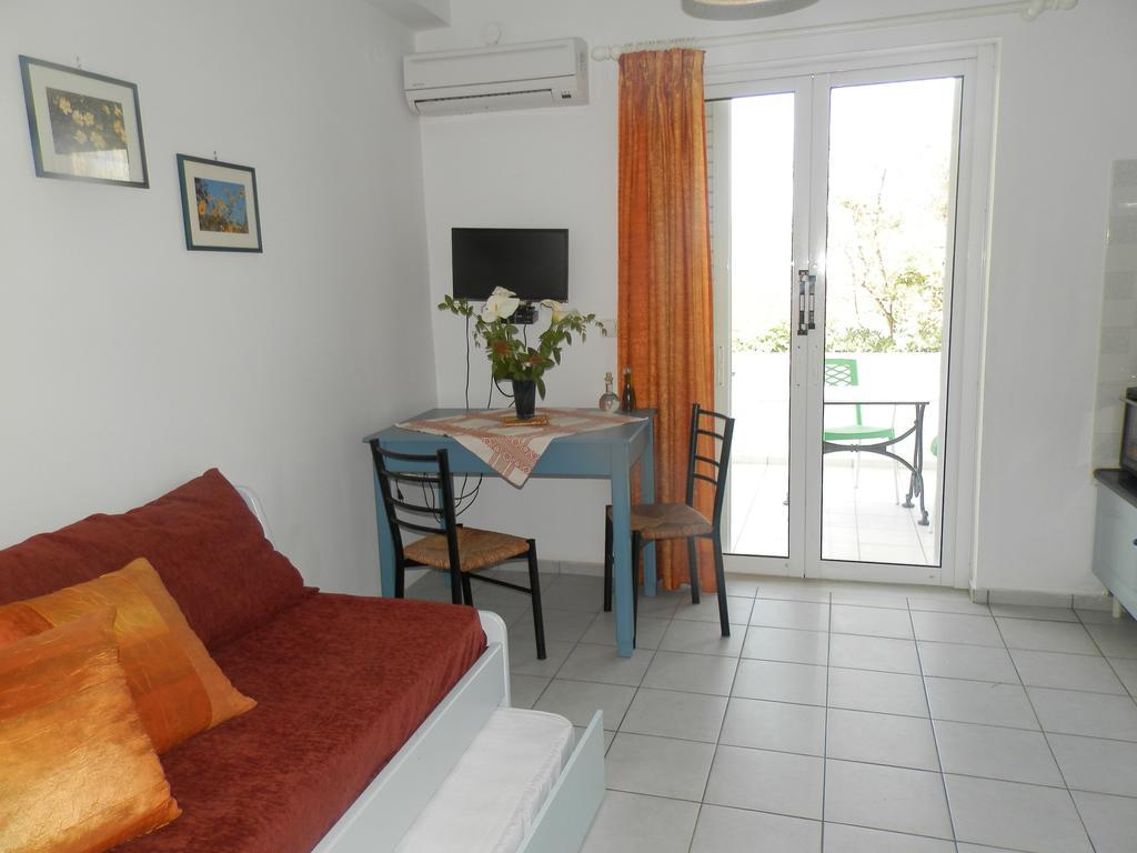 Silvi Mari Apartments Platanias Extérieur photo